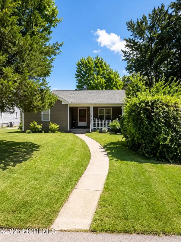 28 Twin Drive, New Egypt, NJ 08533