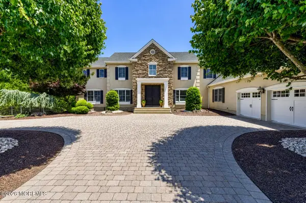 1 Cherokee Court, Morganville, NJ 07751