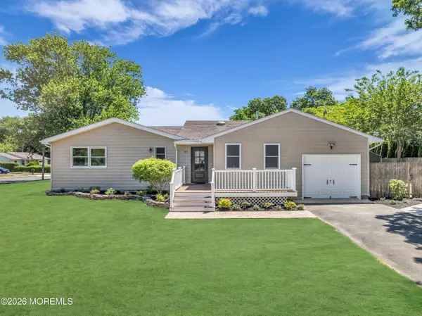 68 Sherman Avenue, Bayville, NJ 08721