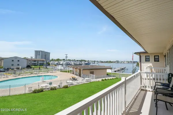 110 Wharfside Drive, Monmouth Beach, NJ 07750