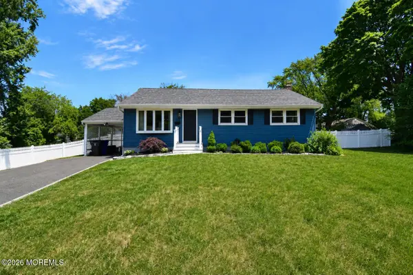 469 East Road, Belford, NJ 07718
