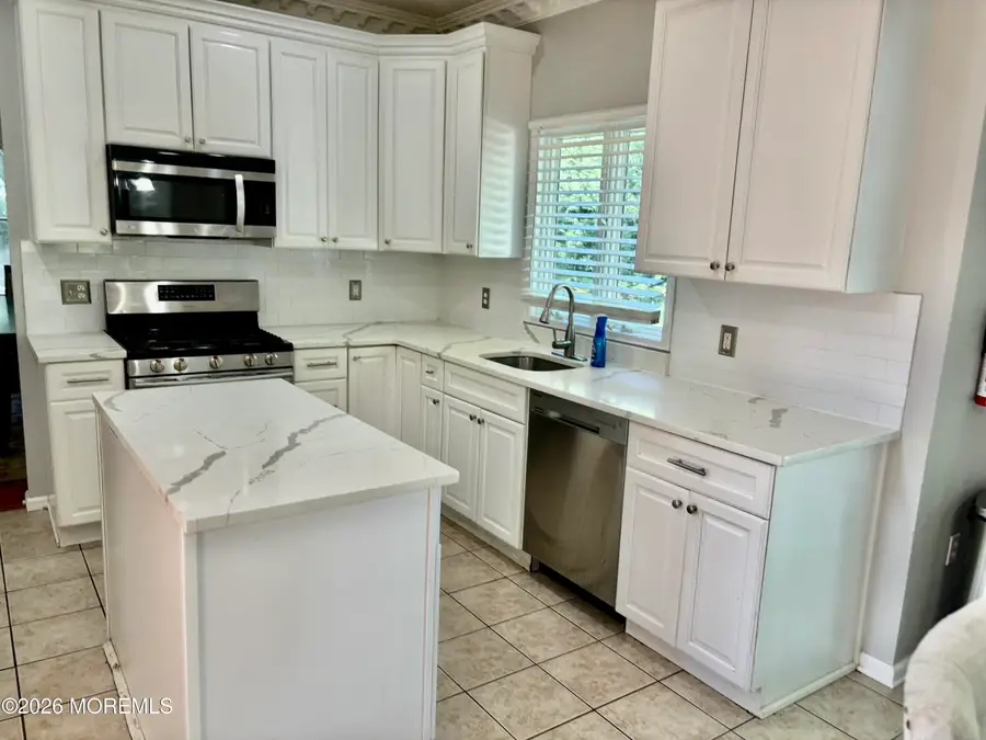 22 Kuzyk Road, Cream Ridge, NJ 08514 - #3
