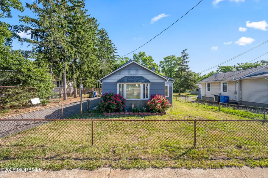 213 Manapaqua Avenue, Lakehurst, NJ 08733 - #2