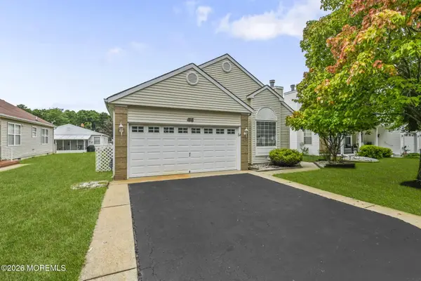 34 Winterton Drive, Toms River, NJ 08757