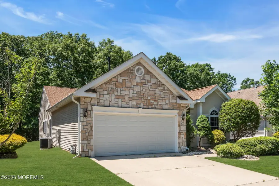32 Shadow Creek Court, Jackson, NJ 08527 - #2