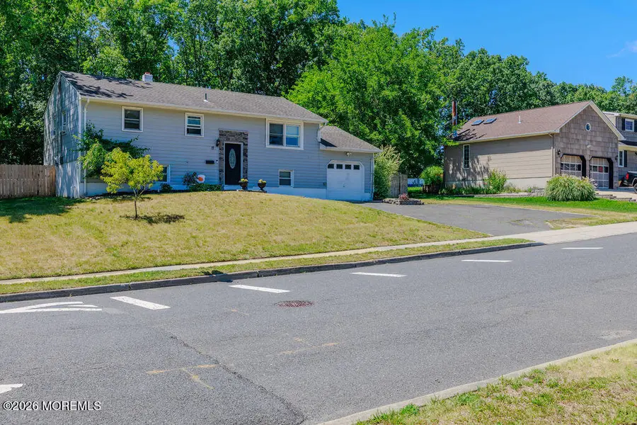 17 Hampton Road, Howell, NJ 07731 - #2