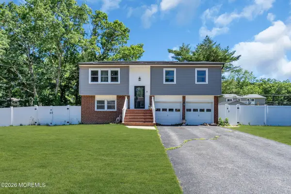 3 Widgeon Drive, Bayville, NJ 08721