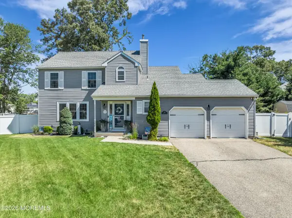 1254 Hereford Close, Toms River, NJ 08753