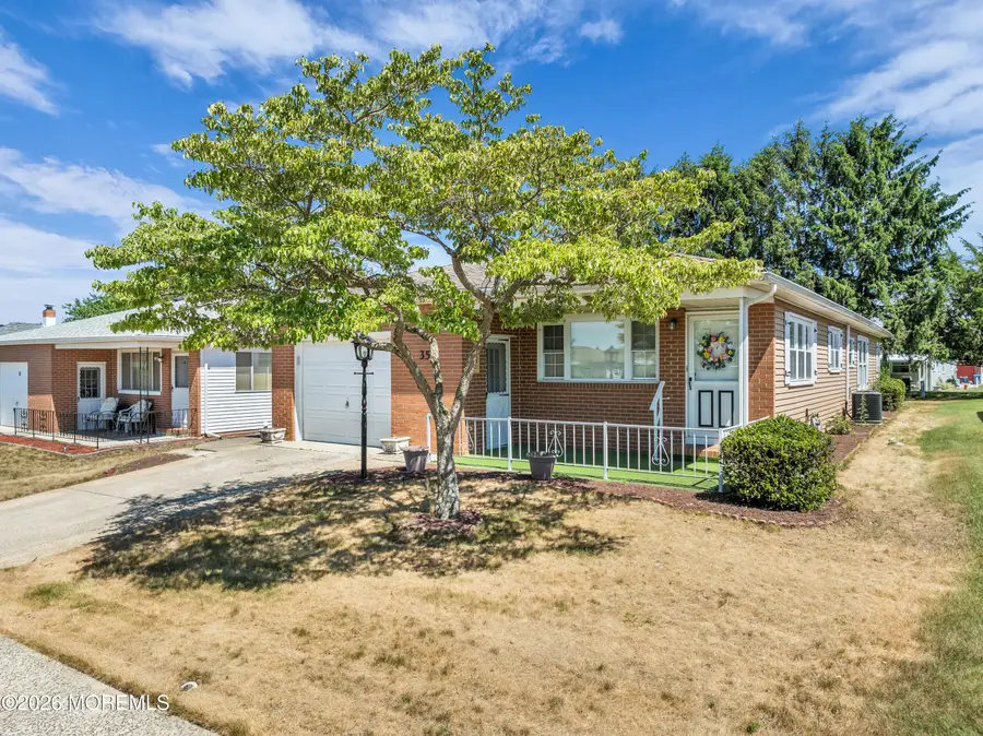 35 Puerto Vallarta Street, Toms River, NJ 08757 - #3