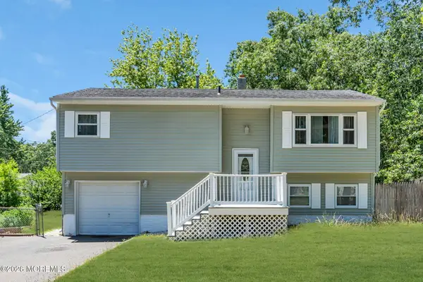 2144 Dover Pines Avenue, Toms River, NJ 08755