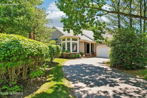 146 Silvermist Court, Little Silver, NJ 07739