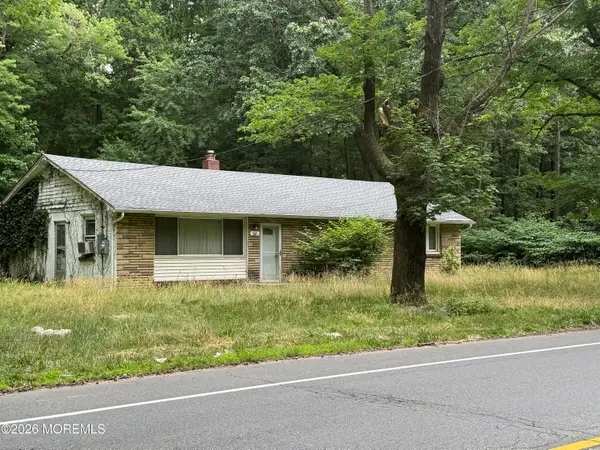 60 Wilson Avenue, Manalapan, NJ 07726