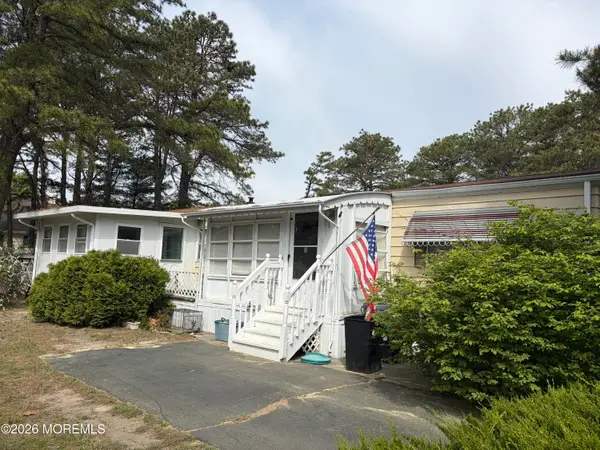 10 Seagull Court, Whiting, NJ 08759