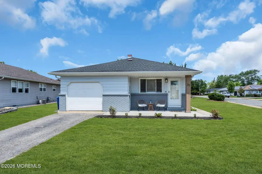 37 Oranjestad Street, Toms River, NJ 08757 - #2
