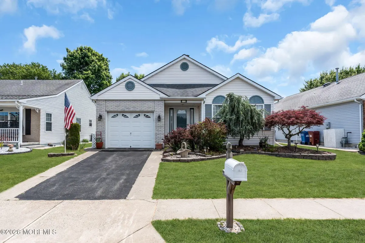 12 Blackpool Way, Toms River, NJ 08757 - #1