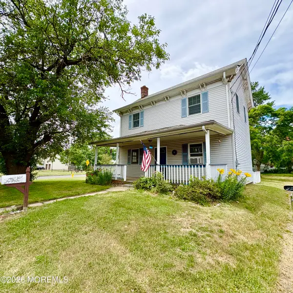 83 Avenue D, Atlantic Highlands, NJ 07716