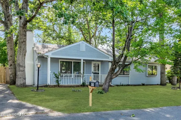 451 Manchester Street, Toms River, NJ 08757