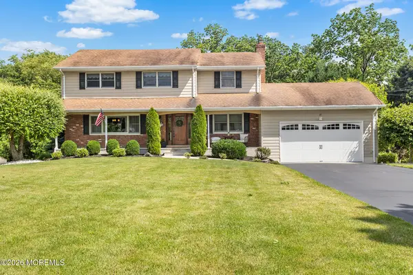 22 Meadowbrook Lane, Freehold, NJ 07728
