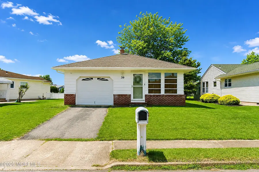 39 Corinth Place, Toms River, NJ 08755 - #2