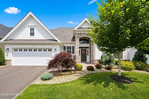 23 Whistling Straits Drive, Monroe, NJ 08831
