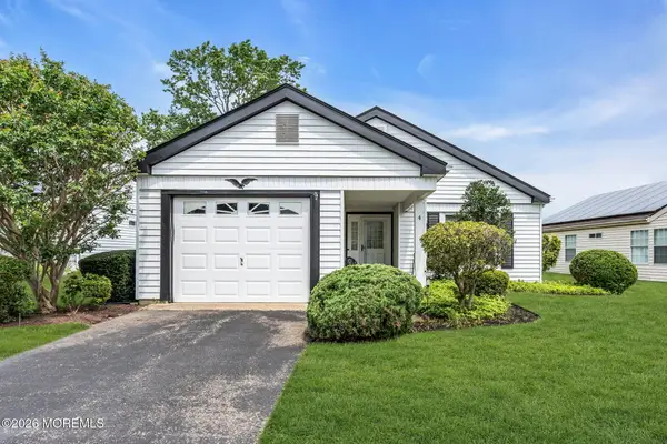 4 Gladstone Avenue, Manchester, NJ 08759