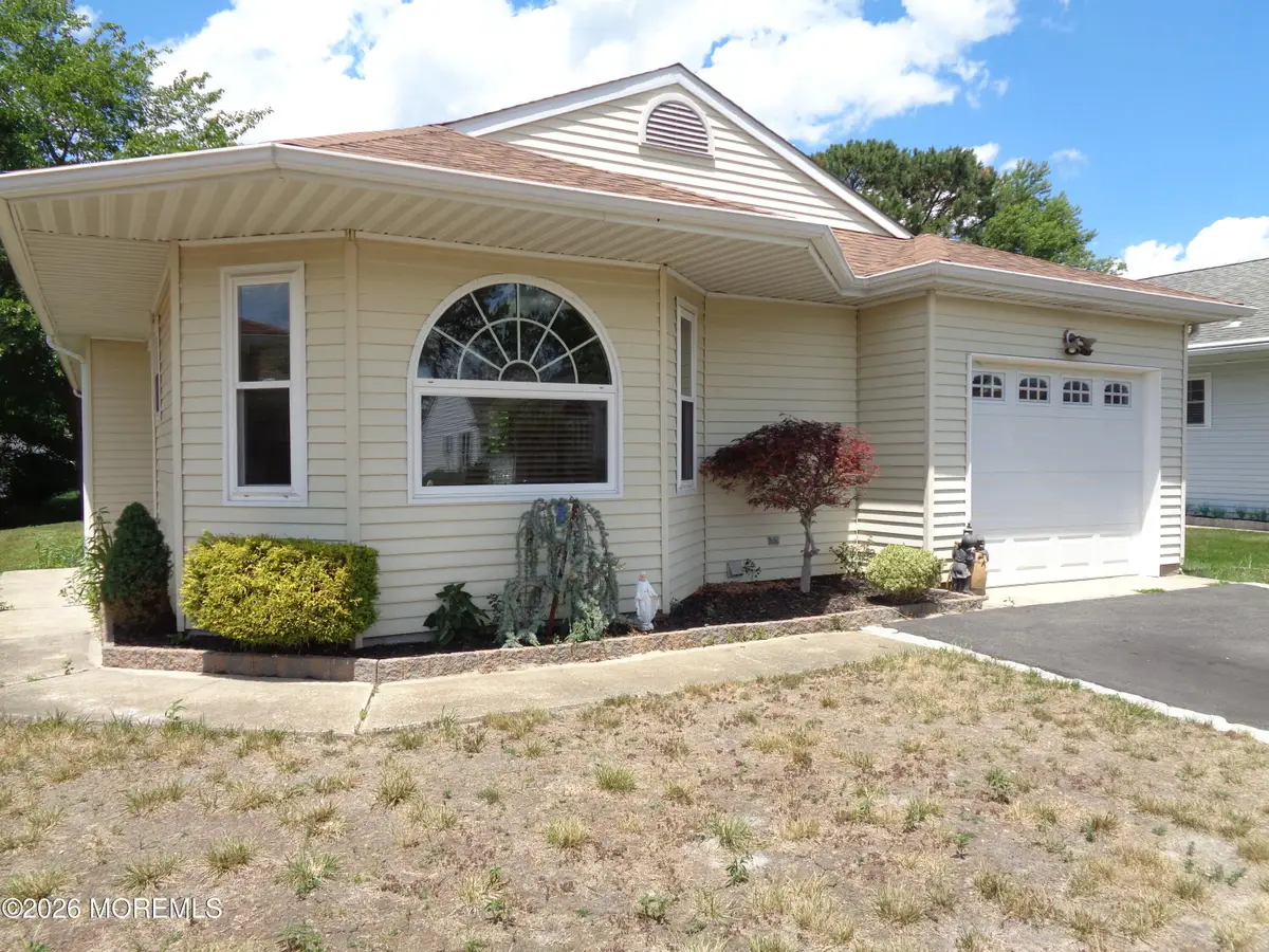 30 Oakengates Drive, Toms River, NJ 08757 - #1