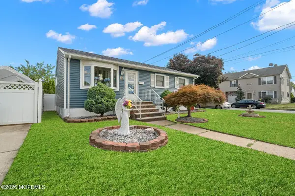21 Spruce Street, Carteret, NJ 07008