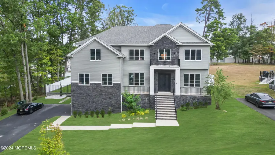 14 Falson Lane, Morganville, NJ 07751 - #3