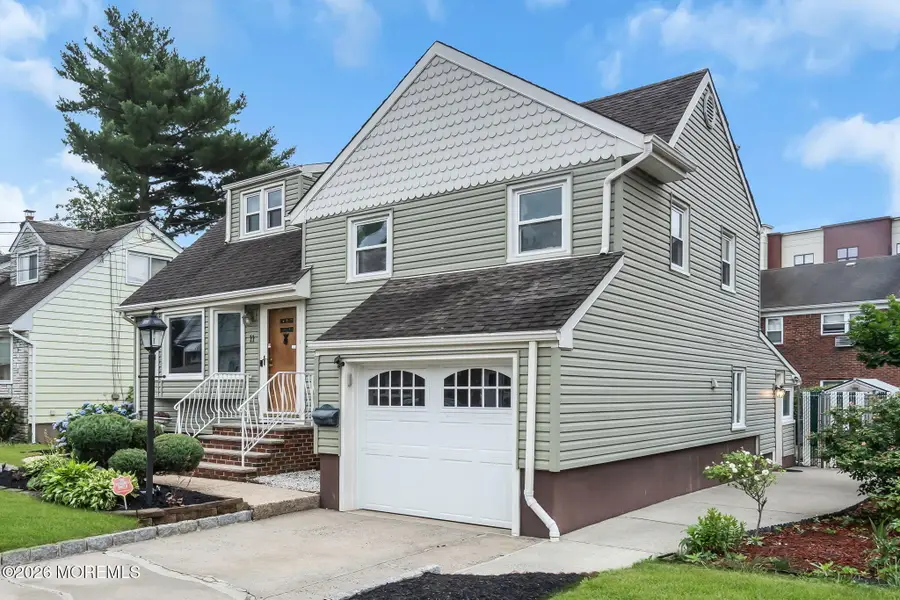 11 Grove Avenue, Woodbridge, NJ 07095 - #3