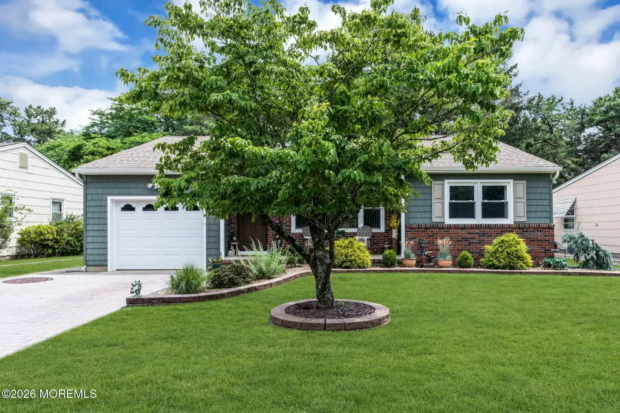 12 Millbrook Drive, Toms River, NJ 08757 - #2