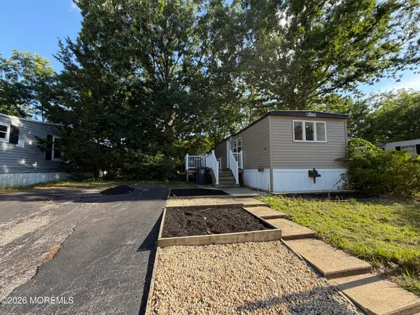 66 Roberts Road, Toms River, NJ 08755