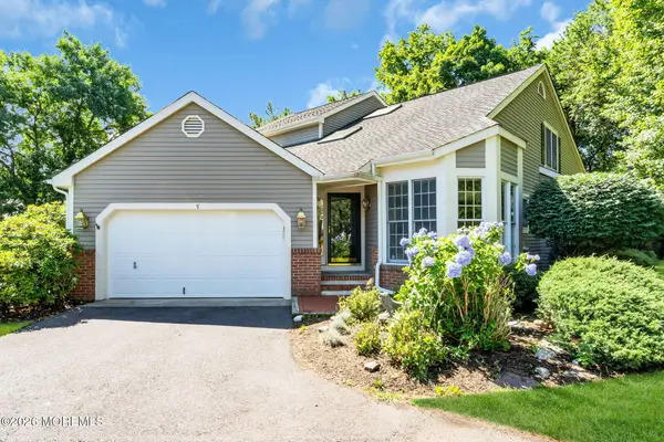 9 Country Lane #11, Little Silver, NJ 07739