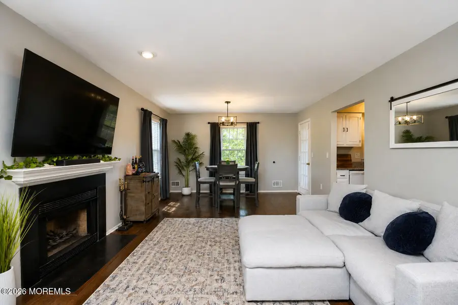 711 Wellington Place, Aberdeen, NJ 07747 - #3