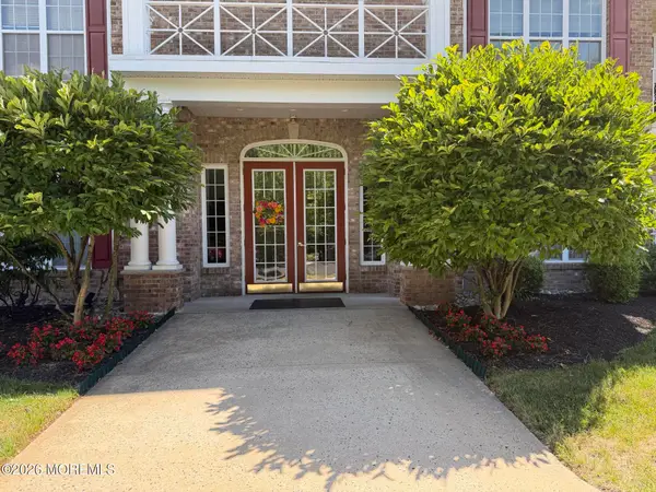 418 Sophee Lane, Lakewood, NJ 08701