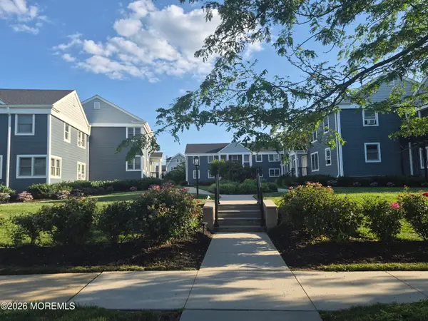 306 Deal Lake Drive #40, Asbury Park, NJ 07712
