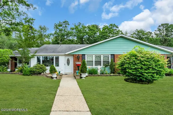 716A Buckingham Drive, Lakewood, NJ 08701