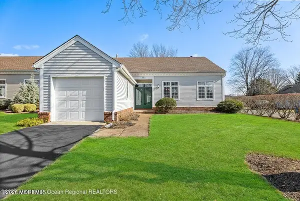 48 Rutland Lane, Monroe, NJ 08831