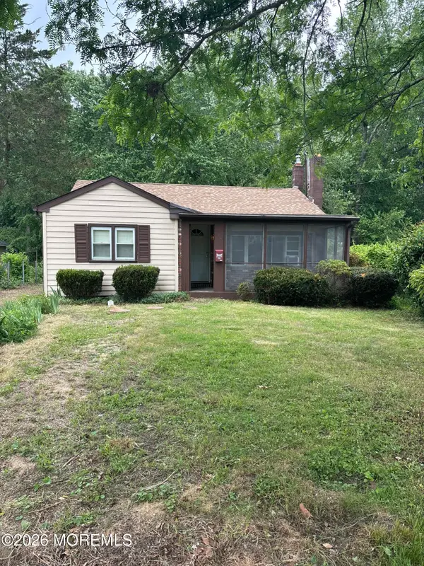 15 Cedar Street, New Egypt, NJ 08533