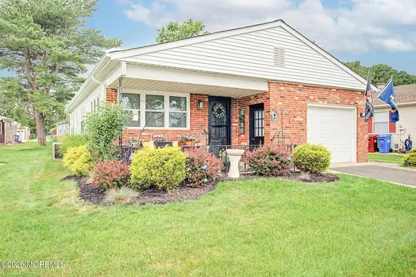 33 Lumsden Street, Toms River, NJ 08757