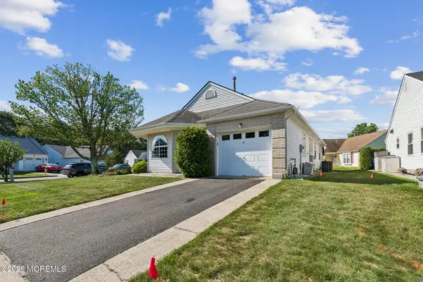 47 Carmacks Way, Toms River, NJ 08757