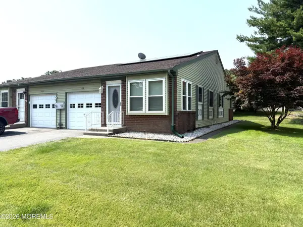 35B Easton Drive #B, Whiting, NJ 08759