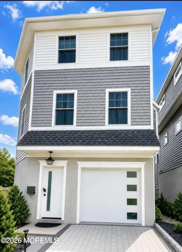 100 Main Street, Middletown, NJ 07758