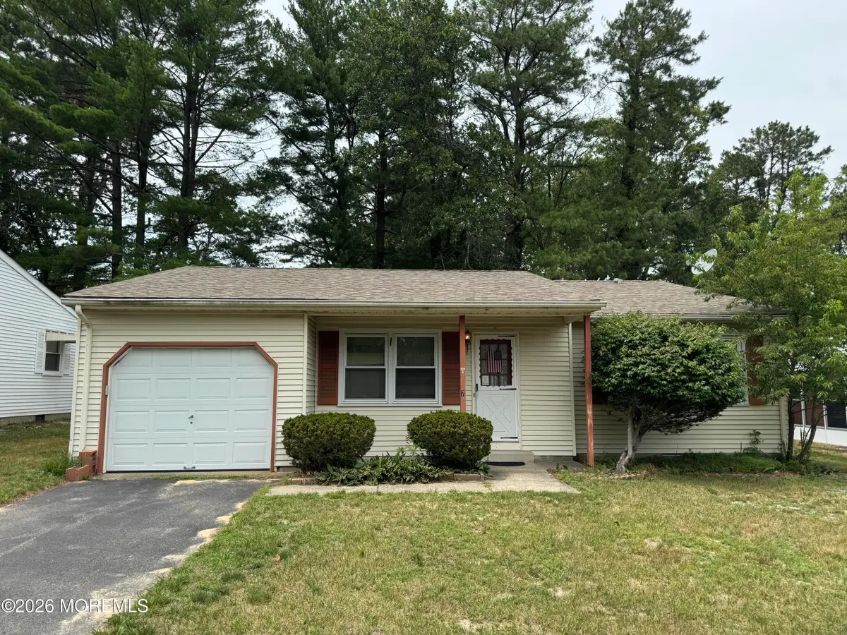 7 Chelsea Drive, Whiting, NJ 08759 - #1
