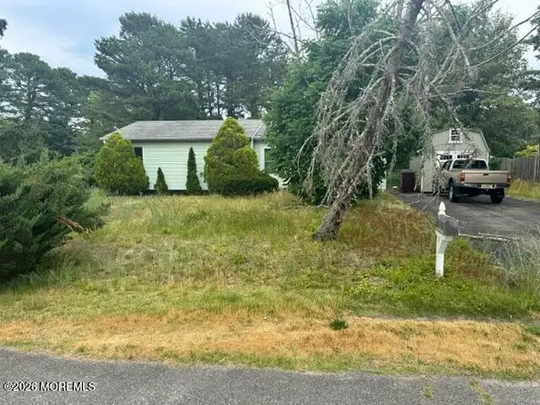 135 Mount Vernon Road, Berkeley, NJ 08721