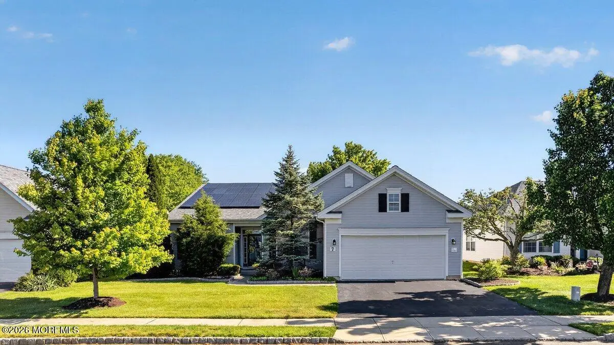 7 Allister Lane, Columbus, NJ 08022 - #1