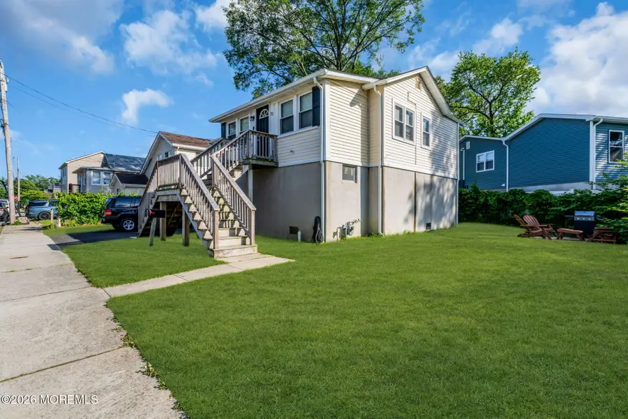 22 Lakewood Avenue, Keansburg, NJ 07734 - #3