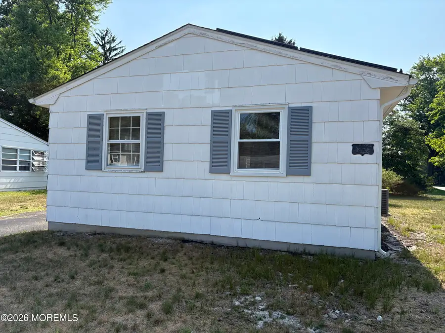 2 Sutherland Court, Toms River, NJ 08757 - #3