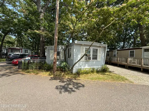 15 Pinewood Trail, Brick, NJ 08724