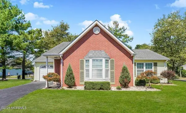13 Gatley Close, Freehold, NJ 07728