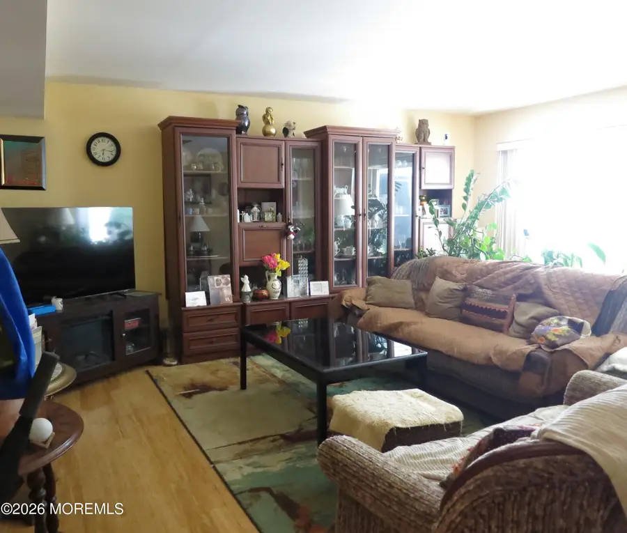 37 Aspen Avenue, Englishtown, NJ 07726 - #3